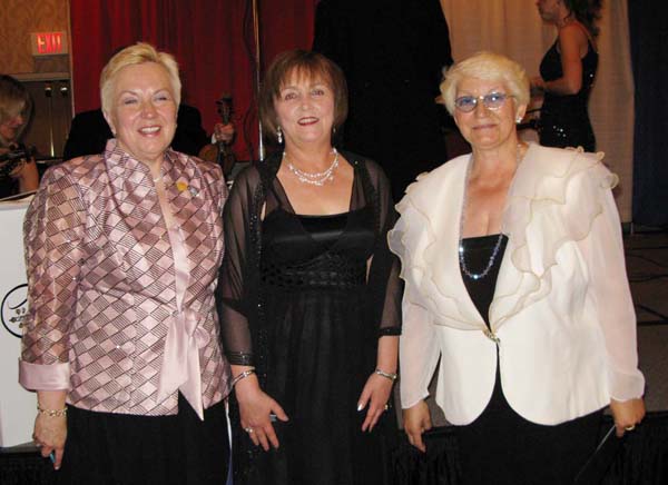 (L-R) PMA President Maria Ciesla, Honorary Ball Chairperson Bozena Matynia of the Polish Consul in Chicago and Ball Chair Teresa Buckner (Photo: K. Rosypal)